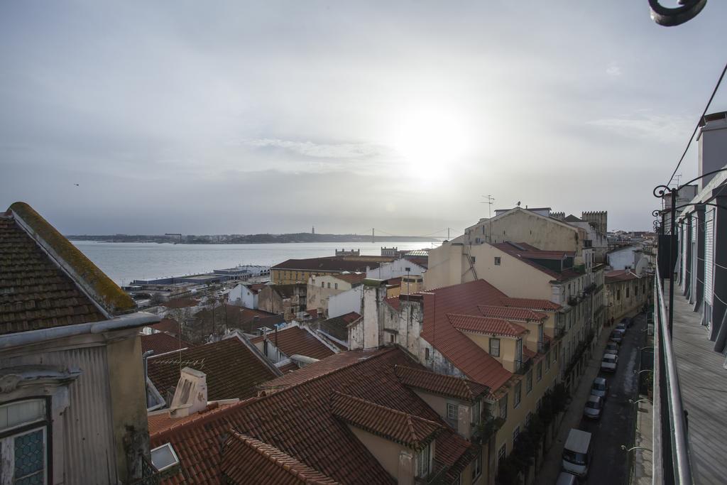 Breathtaking River View In Alfama Лиссабон Экстерьер фото